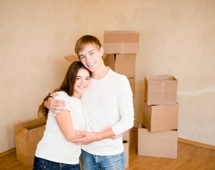 Preparing boxes and furniture for storage in Docklands