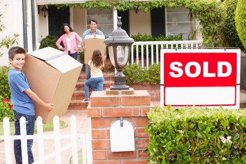 Apartment move in Docklands using a suitable removal van